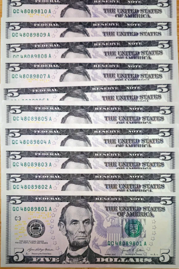 10 series 2021 crisp, new five dollar bills in sequence, A Block